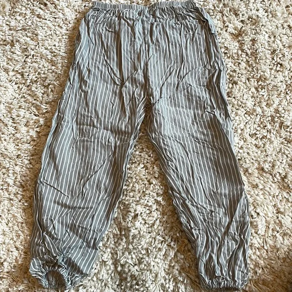 ⚡️flash sale! 3 for 10⚡️ Kid’s jogger - Picture 1 of 2